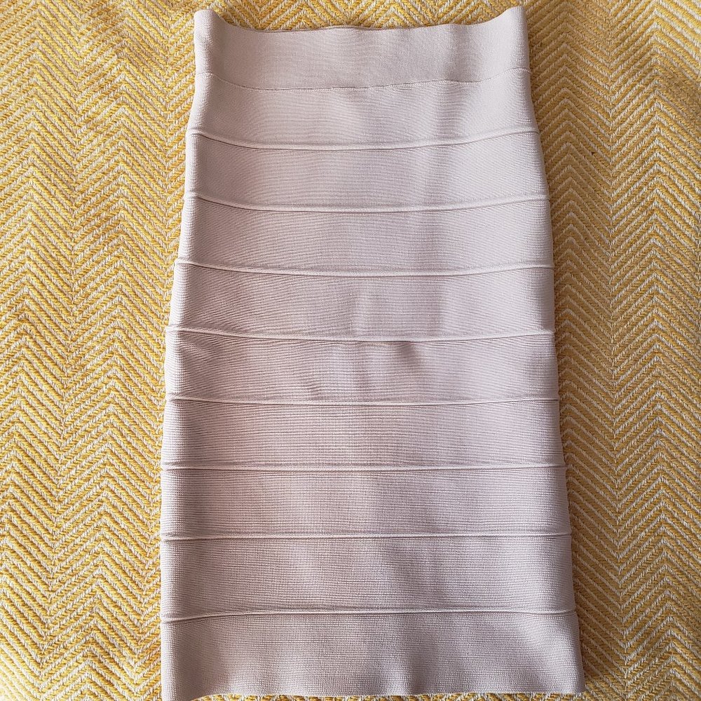 BCBGMaxAzria Blush Simone Textured Power Skirt